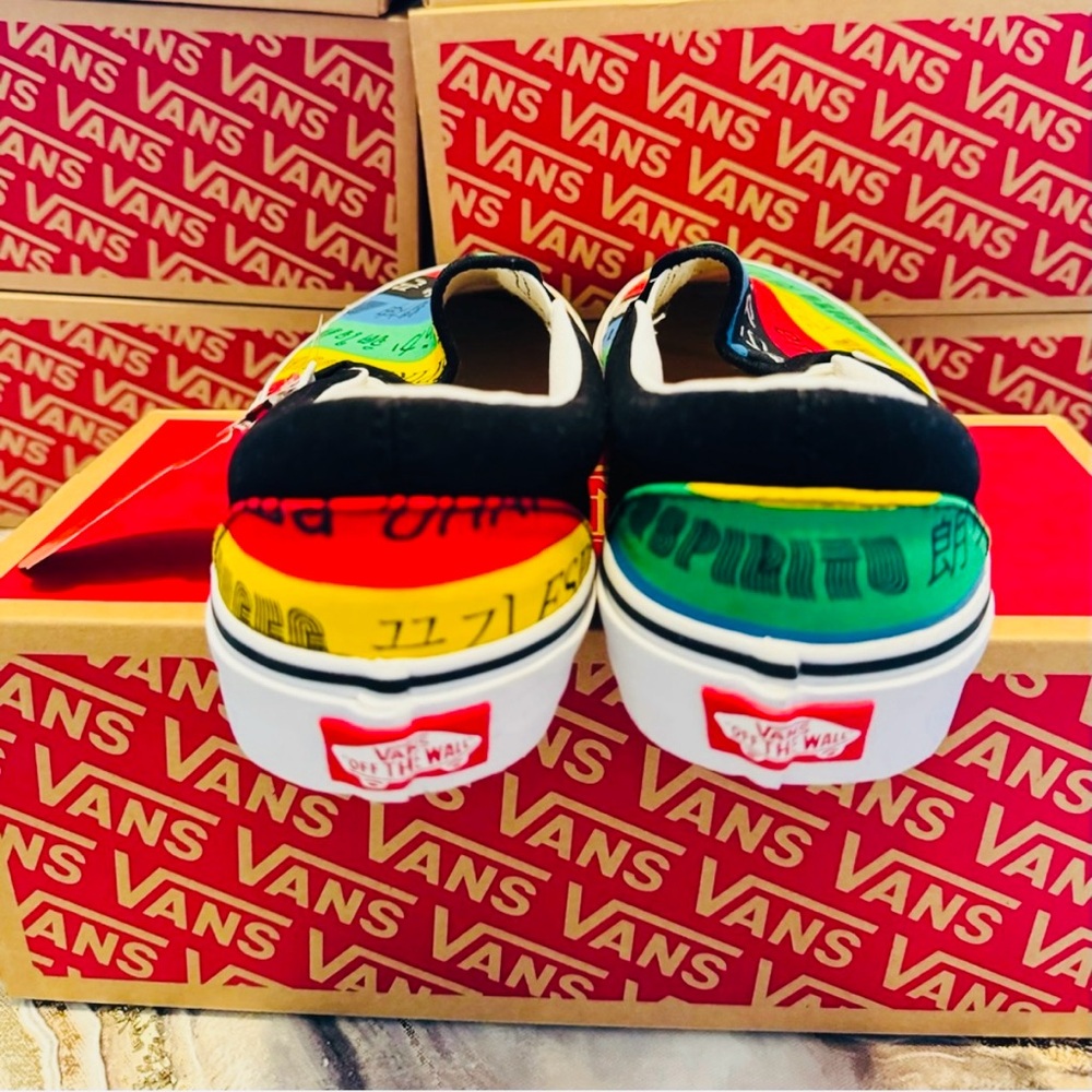 Vans NWT / Box Off The Wall Rainbow Spirit Classic Slip On Shoes - Picture 6 of 10